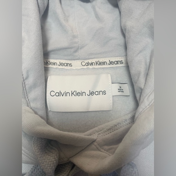 Calvin Klein Womens Cloud Silver Monogram Crop Hooded Pullover NWOT Medium - Picture 3 of 8